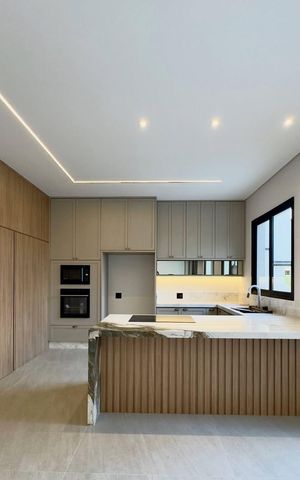 Casa de condomínio à venda com 314m², 3 quartos e 4 vagas