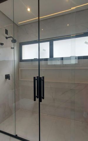 Casa de condomínio à venda com 314m², 3 quartos e 4 vagas