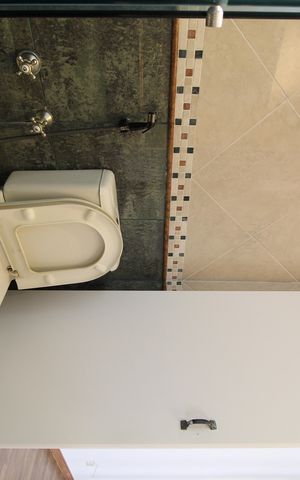 Apartamento à venda com 143m², 3 quartos e 2 vagasBanheiro da Suíte