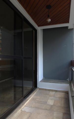 Apartamento à venda com 143m², 3 quartos e 2 vagasVaranda