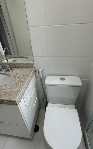 Apartamento à venda com 107m², 2 quartos e 2 vagas Apartamento à venda com 107m², 2 quartos e 2 vagasBanheiro da Suíte 1