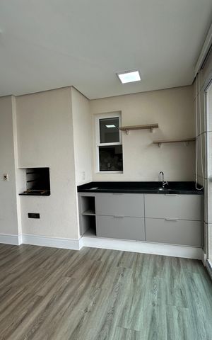 Apartamento à venda com 107m², 2 quartos e 2 vagas Apartamento à venda com 107m², 2 quartos e 2 vagasVaranda