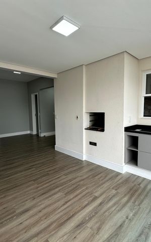 Apartamento à venda com 107m², 2 quartos e 2 vagas Apartamento à venda com 107m², 2 quartos e 2 vagasVaranda