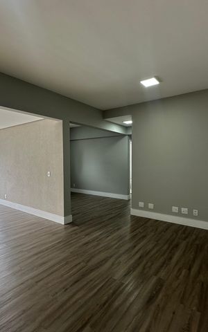 Apartamento à venda com 107m², 2 quartos e 2 vagas Apartamento à venda com 107m², 2 quartos e 2 vagasSala