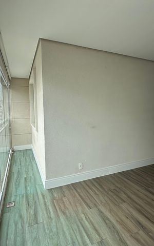Apartamento à venda com 107m², 2 quartos e 2 vagas Apartamento à venda com 107m², 2 quartos e 2 vagasVaranda