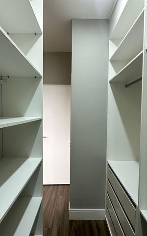 Apartamento à venda com 107m², 2 quartos e 2 vagas Apartamento à venda com 107m², 2 quartos e 2 vagasCloset da suíte 2