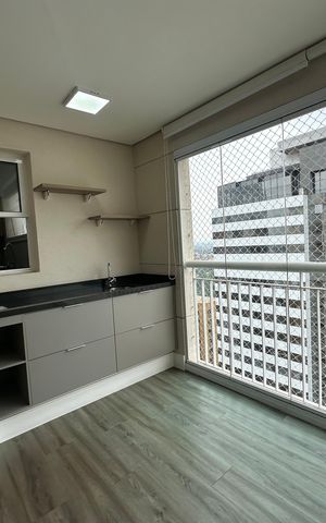 Apartamento à venda com 107m², 2 quartos e 2 vagas Apartamento à venda com 107m², 2 quartos e 2 vagasVaranda