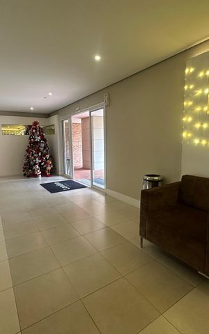 Apartamento à venda com 107m², 2 quartos e 2 vagas Apartamento à venda com 107m², 2 quartos e 2 vagasHall de entrada