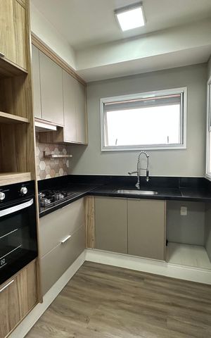 Apartamento à venda com 107m², 2 quartos e 2 vagas Apartamento à venda com 107m², 2 quartos e 2 vagasCozinha