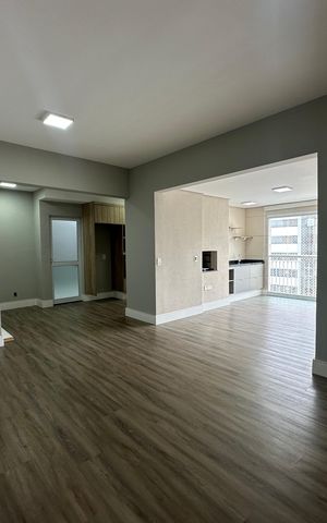 Apartamento à venda com 107m², 2 quartos e 2 vagas Apartamento à venda com 107m², 2 quartos e 2 vagasSala