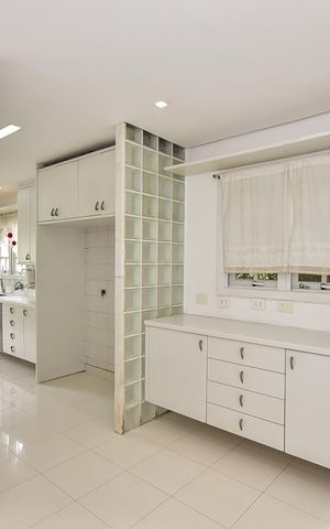 Casa de condomínio à venda com 466m², 3 quartos e 4 vagasCozinha