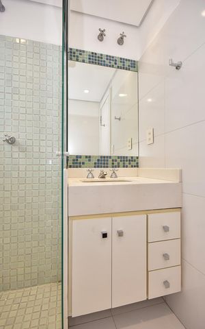 Casa de condomínio à venda com 466m², 3 quartos e 4 vagasBanheiro Suíte 2