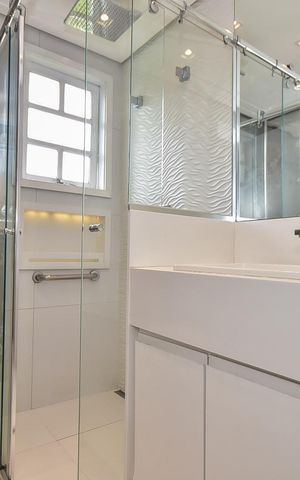 Casa de condomínio à venda com 466m², 3 quartos e 4 vagasBanheiro 2 da Suíte  3