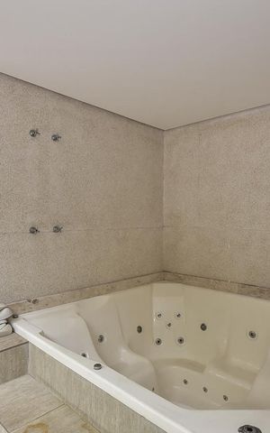 Casa de condomínio à venda com 466m², 3 quartos e 4 vagasSpa