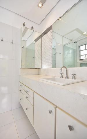 Casa de condomínio à venda com 466m², 3 quartos e 4 vagasBanheiro 1 da Suíte  3