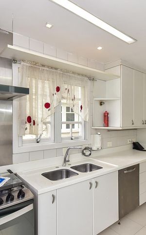 Casa de condomínio à venda com 466m², 3 quartos e 4 vagasCozinha