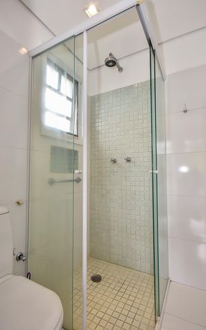 Casa de condomínio à venda com 466m², 3 quartos e 4 vagasBanheiro 1 da Suíte  3
