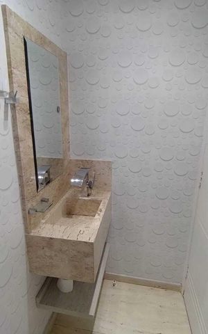 Casa para alugar com 228m², 2 quartos e 1 vagaBanheiro