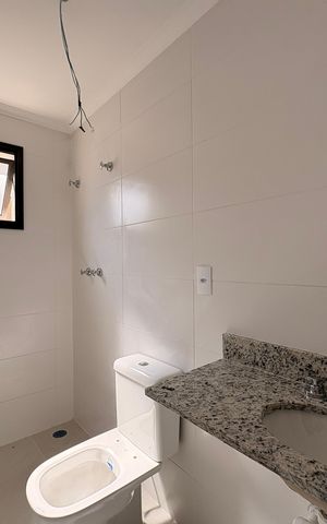 Apartamento à venda com 56m², 2 quartos e 1 vaga Apartamento à venda com 56m², 2 quartos e 1 vagaBanheiro da Suíte