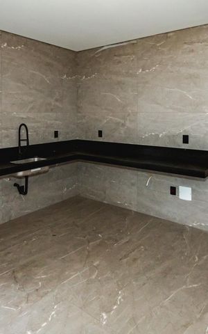 Casa à venda com 222m², 4 quartos e 3 vagasSala/cozinha