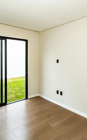 Casa à venda com 222m², 4 quartos e 3 vagasSuíte