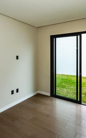 Casa à venda com 222m², 4 quartos e 3 vagasSuíte 2