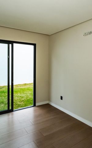 Casa à venda com 222m², 4 quartos e 3 vagasSuíte 2