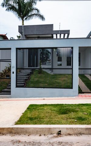Casa à venda com 222m², 4 quartos e 3 vagasFachada 