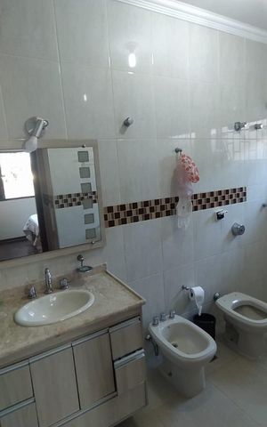 Casa para alugar com 350m², 3 quartos e 4 vagas