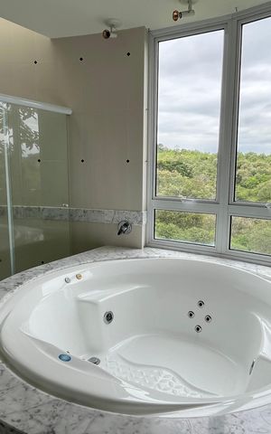 Casa de condomínio à venda com 1014m², 6 quartos e 4 vagas