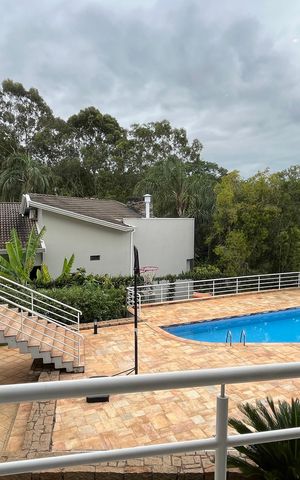 Casa de condomínio à venda com 1014m², 6 quartos e 4 vagas