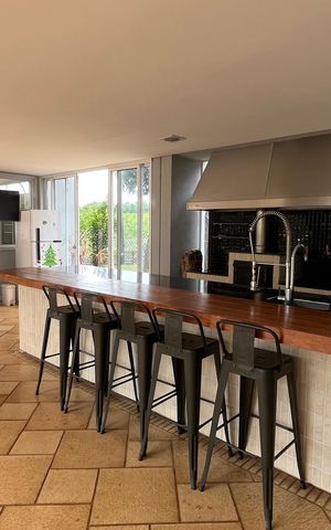Casa de condomínio à venda com 1014m², 6 quartos e 4 vagas