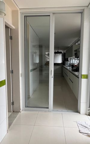Casa de condomínio à venda com 1014m², 6 quartos e 4 vagas