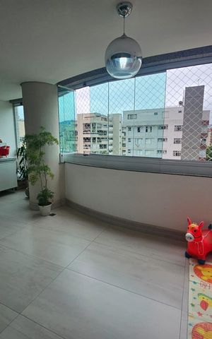 Apartamento à venda com 212m², 4 quartos e 4 vagas