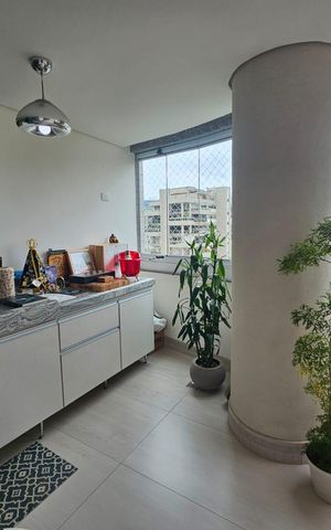 Apartamento à venda com 212m², 4 quartos e 4 vagas