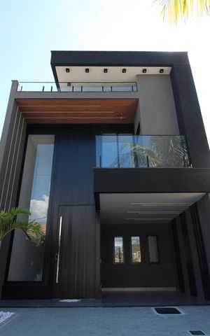 Casa de condomínio à venda com 192m², 3 quartos e 3 vagasFachada