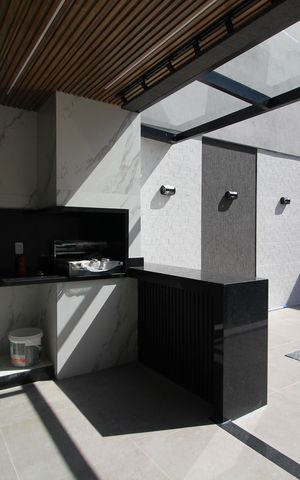 Casa de condomínio à venda com 192m², 3 quartos e 3 vagasChurrasqueira