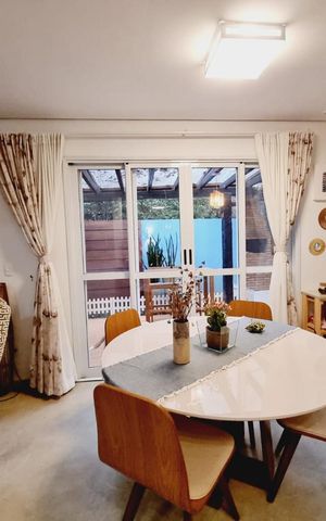 Casa de condomínio à venda com 274m², 3 quartos e 2 vagas