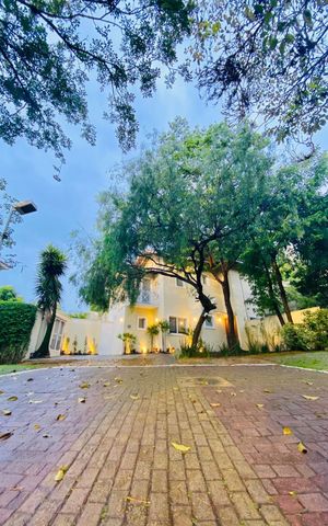 Casa de condomínio à venda com 274m², 3 quartos e 2 vagas