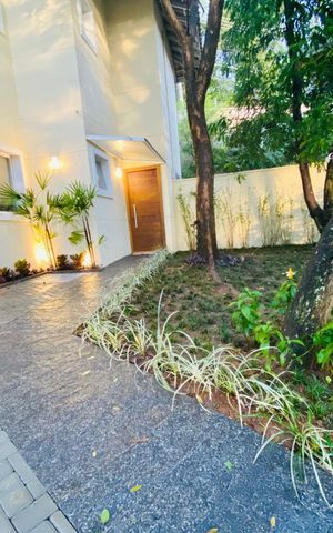 Casa de condomínio à venda com 274m², 3 quartos e 2 vagas