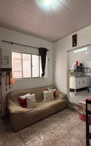 Casa à venda com 154m², 2 quartos e 2 vagas Casa à venda com 154m², 2 quartos e 2 vagasSala