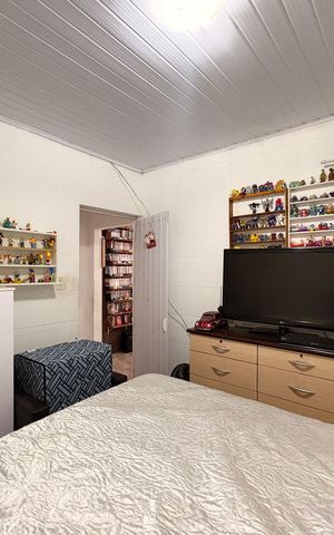 Casa à venda com 154m², 2 quartos e 2 vagas Casa à venda com 154m², 2 quartos e 2 vagasQuarto 1