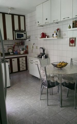 Casa à venda com 190m², 3 quartos e 3 vagas