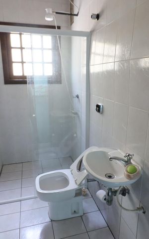 Casa à venda com 424m², 3 quartos e 4 vagasBanheiro de serviço