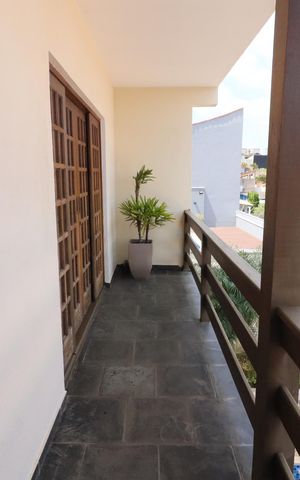 Casa à venda com 424m², 3 quartos e 4 vagasSala