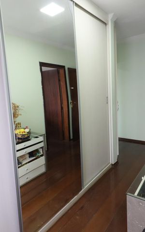 Casa à venda com 424m², 3 quartos e 4 vagasCloset da suíte 1