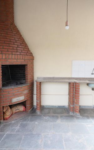 Casa à venda com 424m², 3 quartos e 4 vagasChurrasqueira