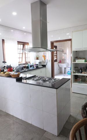 Casa à venda com 424m², 3 quartos e 4 vagasCozinha