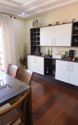 Casa à venda com 424m², 3 quartos e 4 vagasSala