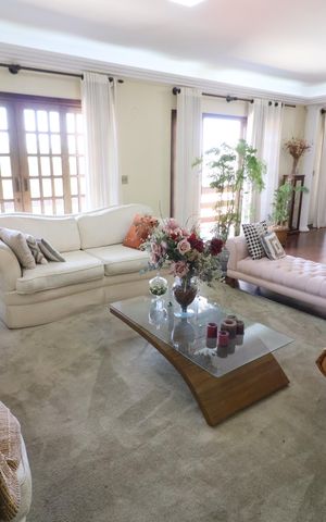 Casa à venda com 424m², 3 quartos e 4 vagasSala